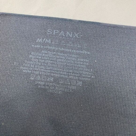 Spanx Look At Me Now Seamless 7/8 25'' Leggings Black Camo Size Medium Gym - Picture 8 of 11